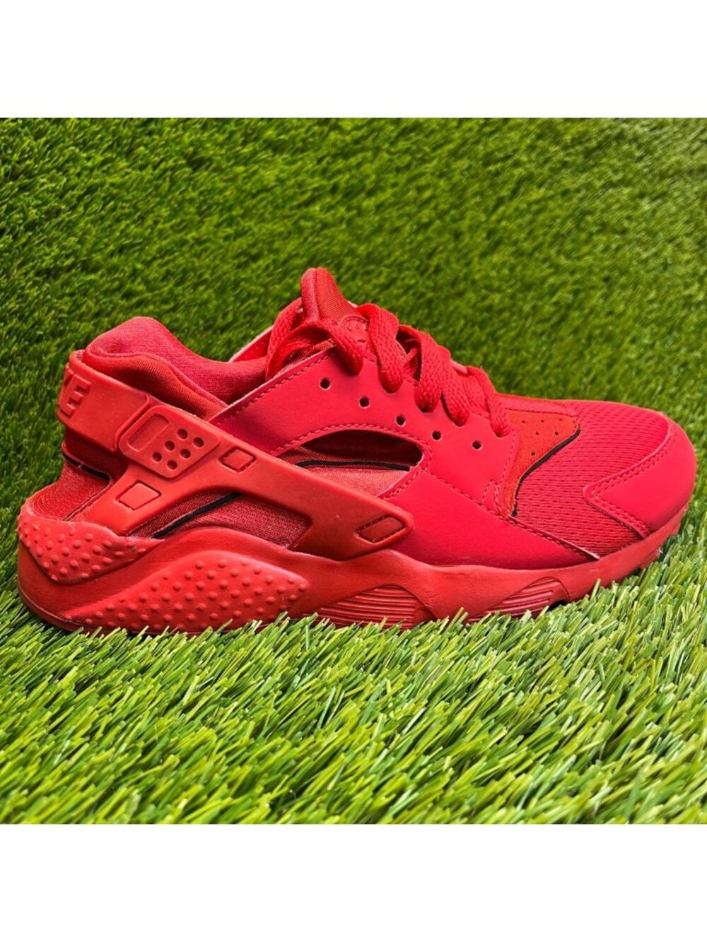 Nike Air Huarache Run GS Boys Size 5Y Triple Red Athletic Running Shoes Sneakers